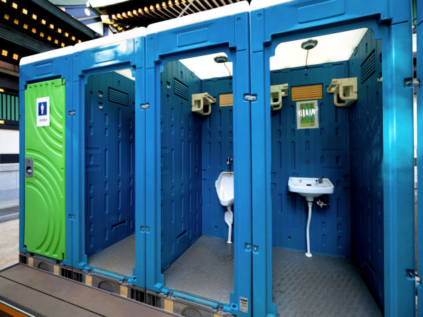 Best Porta potty delivery and setup  in Las Lomas, TX